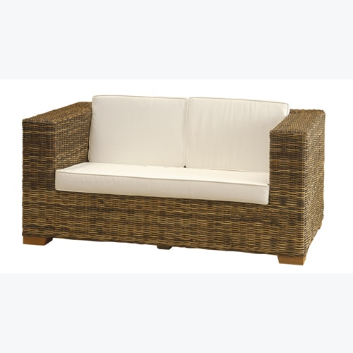 Καναπές διθέσιος από φυσικό Rattan. Σε καφέ χρώμα. Διάσταση προϊόντος: 160X95X72H