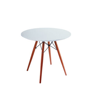 Τραπέζι ξύλινο στρογγυλό με λευκή επιφάνεια. Ένα στρογγυλό τραπέζι με λευκή επιφάνεια και ξύλινη βάση αποτελεί μια δημοφιλή και ευέλικτη επιλογή για πολλά στυλ διακόσμησης. Μπορεί να βρεθεί σε διάφορα υλικά, διαστάσεις και σχέδια, ανάλογα με τον χώρο και το προσωπικό σας γούστο. Αυτό το είδος τραπεζιού είναι πολύ ευέλικτο και μπορεί να ταιριάξει σε διάφορα στυλ διακόσμησης: Σκανδιναβικό: Ο συνδυασμός του ξύλου με το λευκό χρώμα αποτελεί βασικό χαρακτηριστικό του σκανδιναβικού στυλ, προσφέροντας φωτεινότητα και λιτές γραμμές. Μοντέρνο: Με μια λεία, λευκή επιφάνεια λάκας και λιτή ξύλινη βάση, ταιριάζει απόλυτα σε μοντέρνους χώρους. Διάσταση προϊόντος : Φ70x72