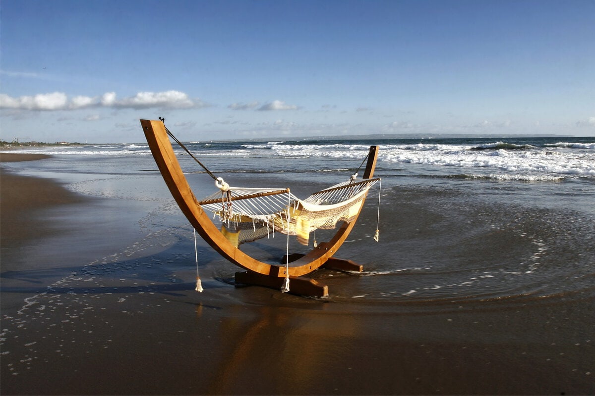 Αιώρα από ξύλο Teak και βαμβακερό κορδόνι. Διάσταση προϊόντος: : 450Χ97Χ150H