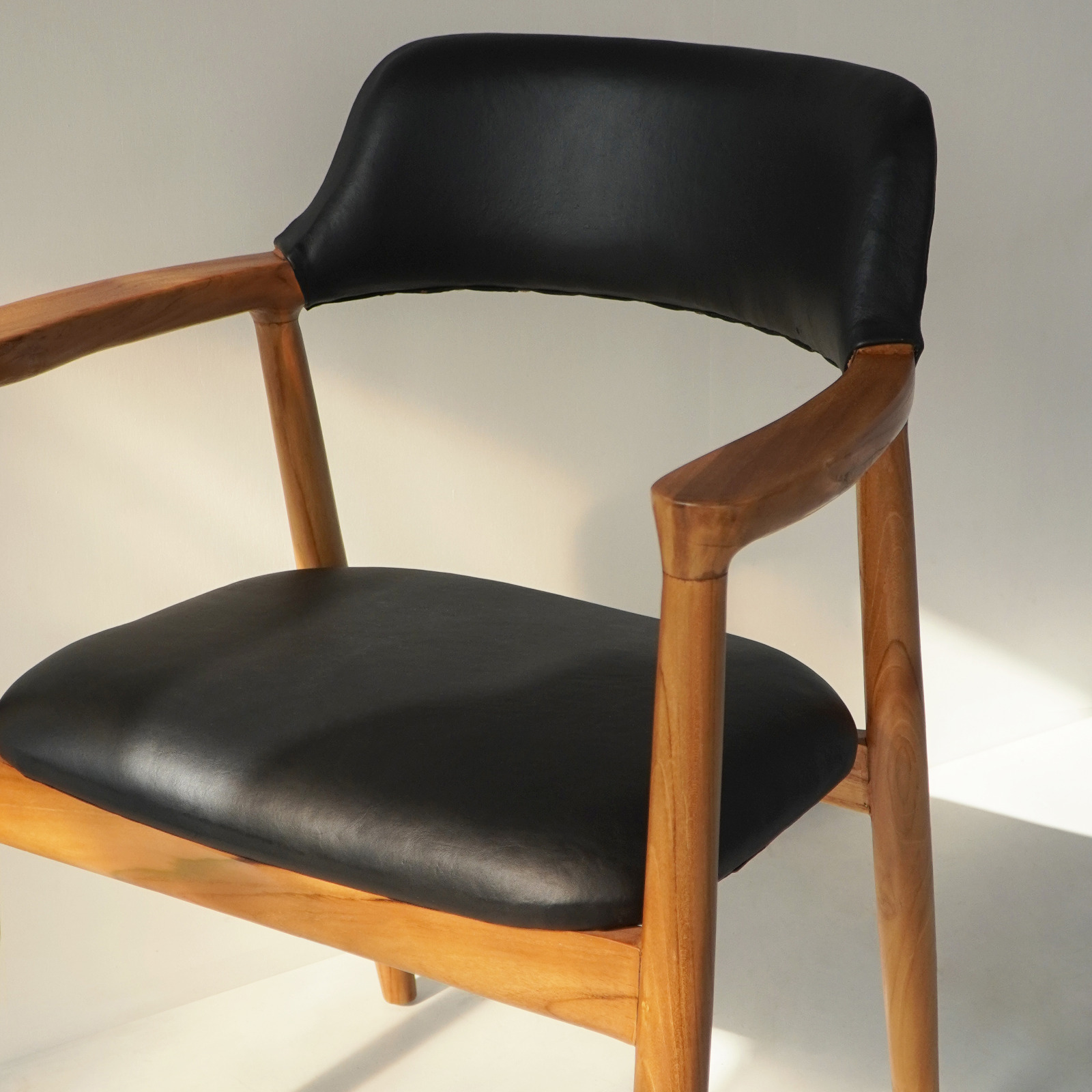 Καρέκλα Kennedy από Teak και Δέρμα (Κωδ. 126365) - Image 2