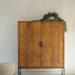 Ντουλάπα STERLING από Teak με Σκαλιστές Πόρτες (Κωδ. 126450)
